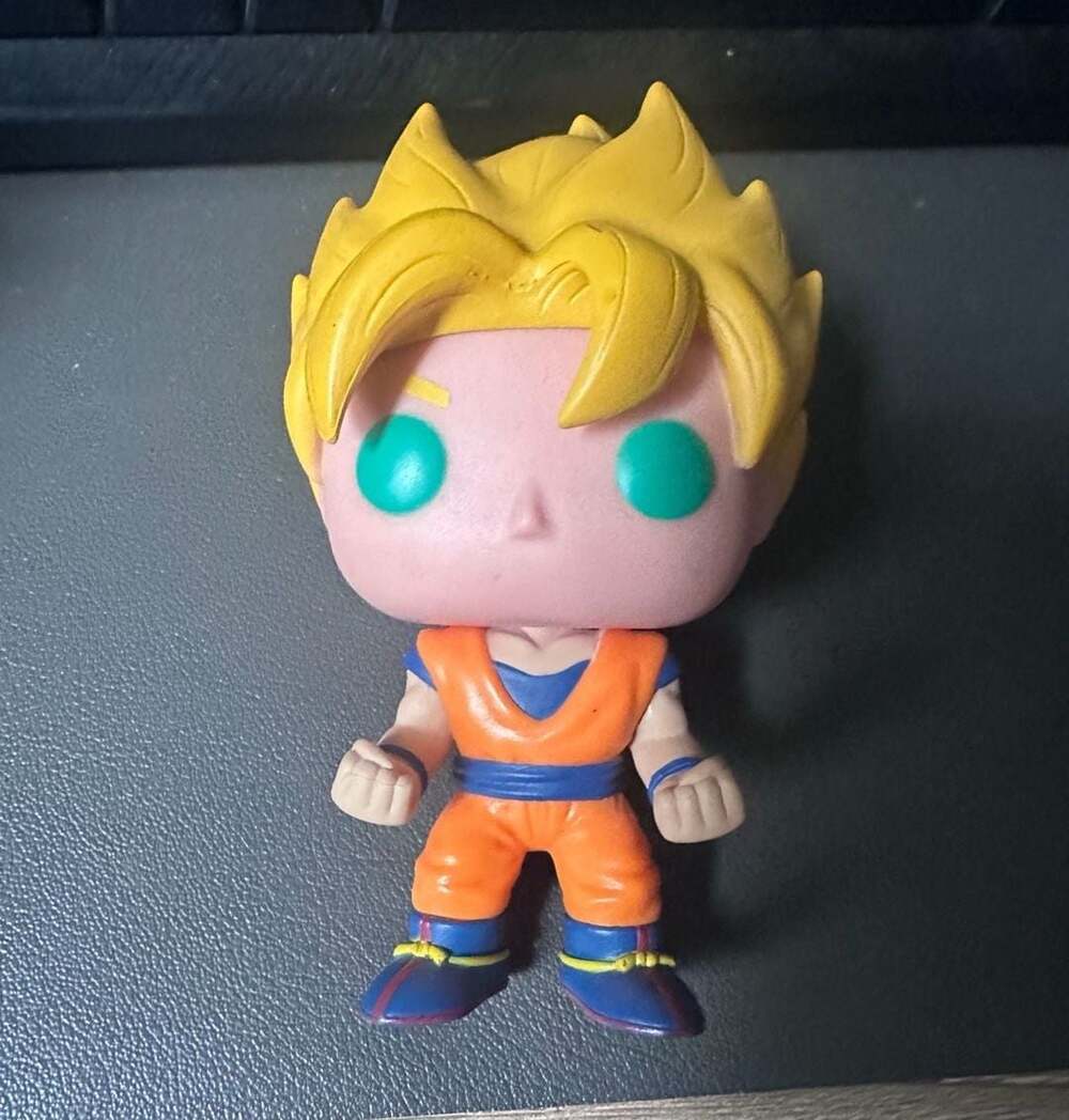 Funko POP! Animation Dragon Ball Z Super Saiyan Goku #14 Vinyl Figure